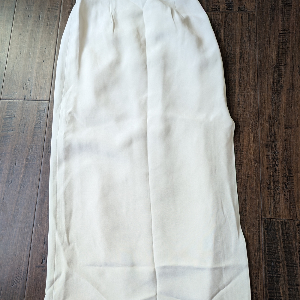 Bloomingdale's Cream Silver Satin 100%silk Straight Midi Skirt